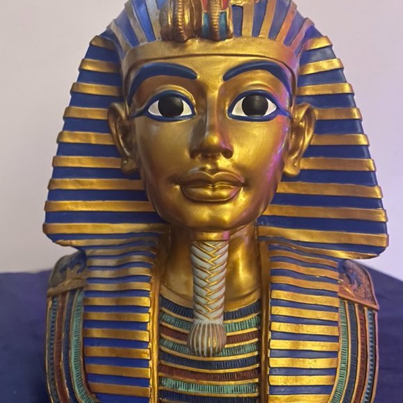 Egyptian Gold Mask Of King Tut - Collectible Figurine Statue Egypt - Picture 2 of 5